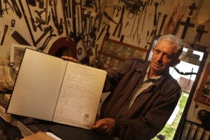 Lucas Rodrigues-Piquete-historia-arte-literatura-Lucas-Ribeiro-Museu-Cantinho-Historico-Marins_MG_7866-BX