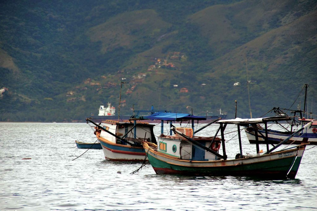 Pesca em São Sebastião-barcos-DSC_0092-bx