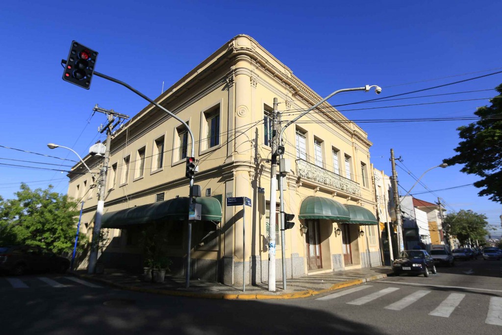 Clube Literário e Recreativo-braganca-paulista-cultura-arte-clube-literario-recreativo-bx