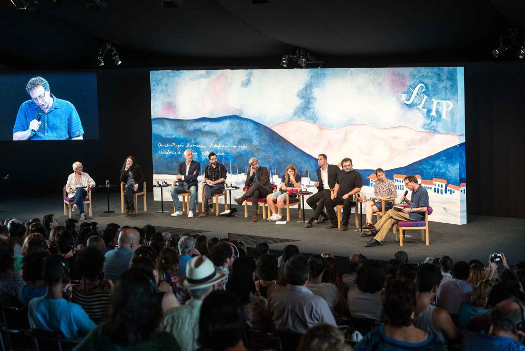 Arte na RIo-Santos -Paraty-Festival-Literario-de-Paraty-2-bx