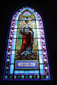 Igreja Matriz Santa Teresinha-Campos-do-Jordao-Turismo-Religioso-Igreja-Santa-Terezinha-Matriz-vitral-IMG_0448