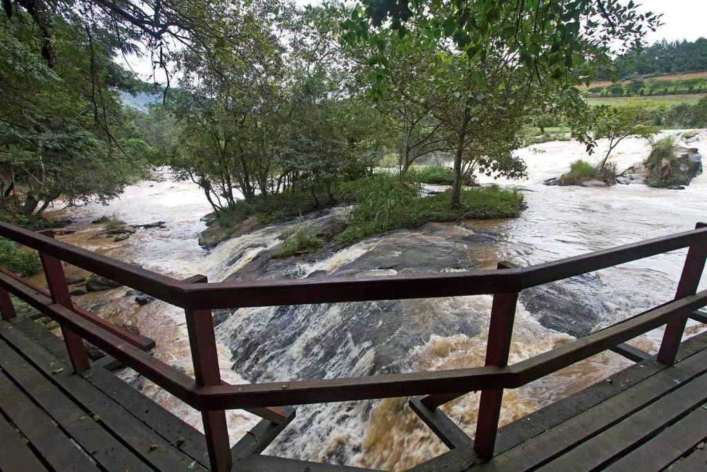Parques de Extrema-Extrema-Turismo-Parques-Cachoeira-do-Jaguari-bx