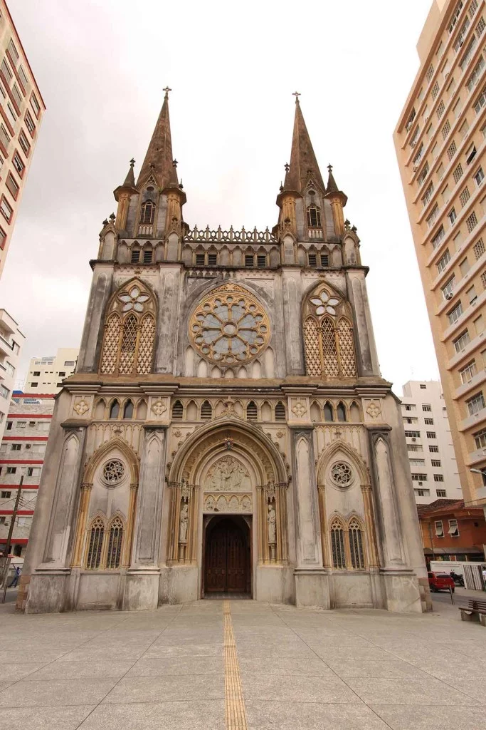 Santos-Turismo-Religioso-Basilica-Menor-do-Embare-bx
