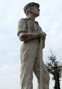 Monumento ao Herói Imigrante 1983 - Vinhedo