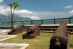 ilhabela-historia-canhoes-da-vila-483-bx