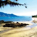 ilhabela-meio-ambiente-praia-de-Itaquanduba-centro-robert-werner-bx