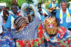 sao-sebastiao-folclore-Folia-de-Reis-Pontal-bx