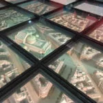 at 16.09.45 – maquete de Paris – ft Nathália Weber