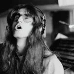 FOTO-6-GEDDY-LEE-GRAVANDO-SEUS-VOCAIS-1