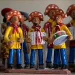The Alto do Moura neighborhood is known for its ceramic art.