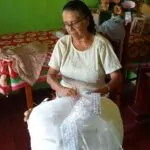 Dona Terezinha. Renda de Bilro na praia de Balbino (1)