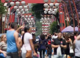 Bairro da Liberdade é reconhecido mundialmente por sua autenticidade e gastronomia