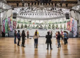 Confira a programação especial da Ópera de Arame: ioga, dança flamenca, oficina de giz, aula de tango e mais no Vale da Música