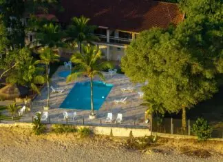 Pé na areia, conforto e descanso: a proposta do Summit Beach Hotel Boiçucanga