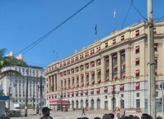 No clima da Copa: Centro de São Paulo reúne experiências esportivas, dança e encontro de colecionadores em maio