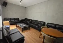 Espaço de karaokê amplia experiências de lazer no Nikkey Palace Hotel