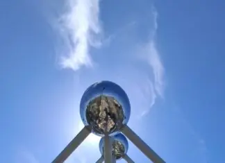 Conheça o Atomium: O Monumento Futursita que Define Bruxelas