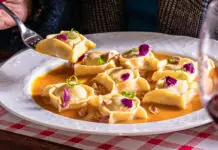 A aposta que transformou uma praça de Serra Negra em endereço gastronômico