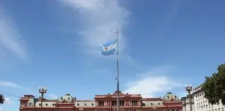 Com comitiva oficial e turistas, 1º voo experimental Vitória-Buenos Aires marca nova era do turismo no ES
